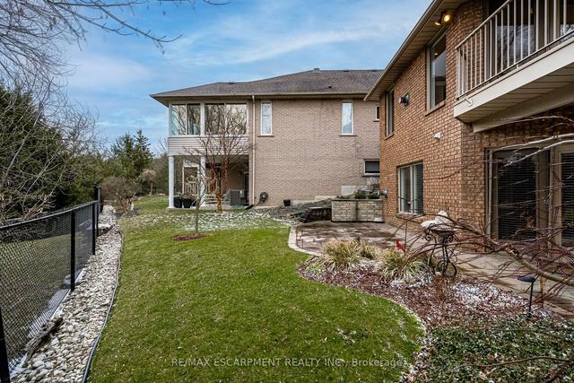 7 Gillespie Cres, House semidetached with 3 bedrooms, 4 bathrooms and 4 parking in Hamilton ON | Image 29