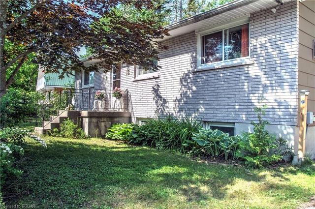 12 72nd Street N, House detached with 3 bedrooms, 1 bathrooms and null parking in Wasaga Beach ON | Image 4