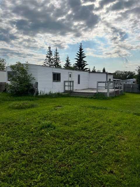 4612 45 Street, House detached with 2 bedrooms, 1 bathrooms and 2 parking in Mayerthorpe AB | Image 4