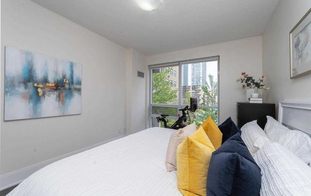 221 - 70 Roehampton Ave, Condo with 2 bedrooms, 2 bathrooms and 1 parking in Toronto ON | Image 19