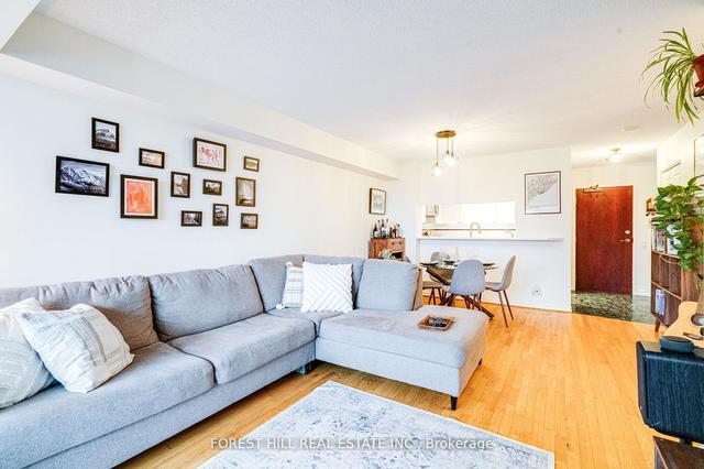 1206 - 8 Covington Rd, Condo with 2 bedrooms, 2 bathrooms and 1 parking in Toronto ON | Image 11