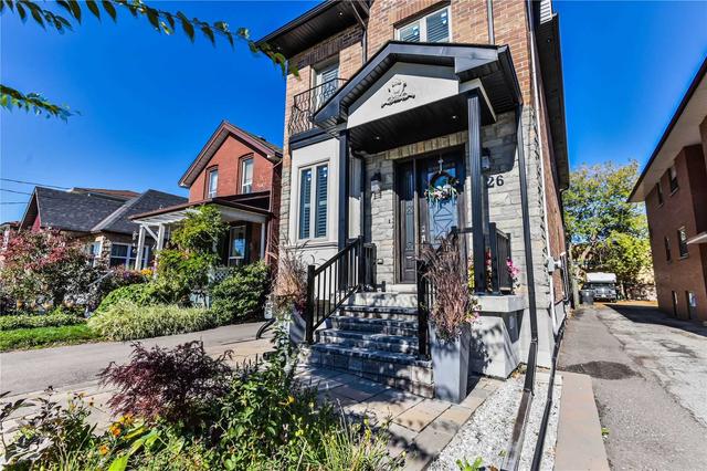 26 Vanevery St, House detached with 3 bedrooms, 5 bathrooms and 2 parking in Toronto ON | Image 12