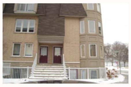 124 - 75 Turntable Cres, Townhouse with 3 bedrooms, 2 bathrooms and 1 parking in Toronto ON | Image 1