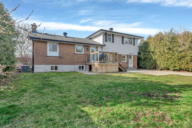 192 Delmar Dr, House detached with 2 bedrooms, 3 bathrooms and 3 parking in Hamilton ON | Image 22