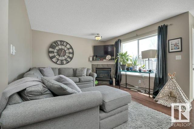 2349 Lemieux Place Pl Nw, House semidetached with 4 bedrooms, 2 bathrooms and 4 parking in Edmonton AB | Image 5