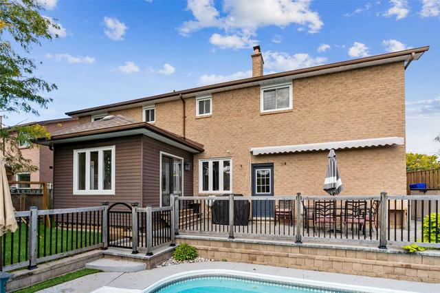 42 Cotswold Crt, House detached with 4 bedrooms, 3 bathrooms and 6 parking in Halton Hills ON | Image 26