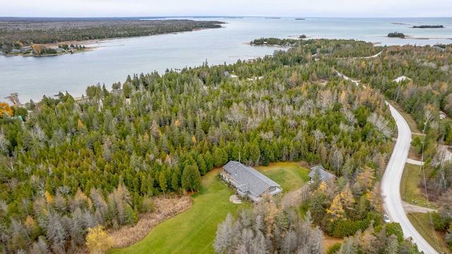 151 Widgeon Cove Rd, House detached with 2 bedrooms, 3 bathrooms and 9 parking in Northern Bruce Peninsula ON | Image 29