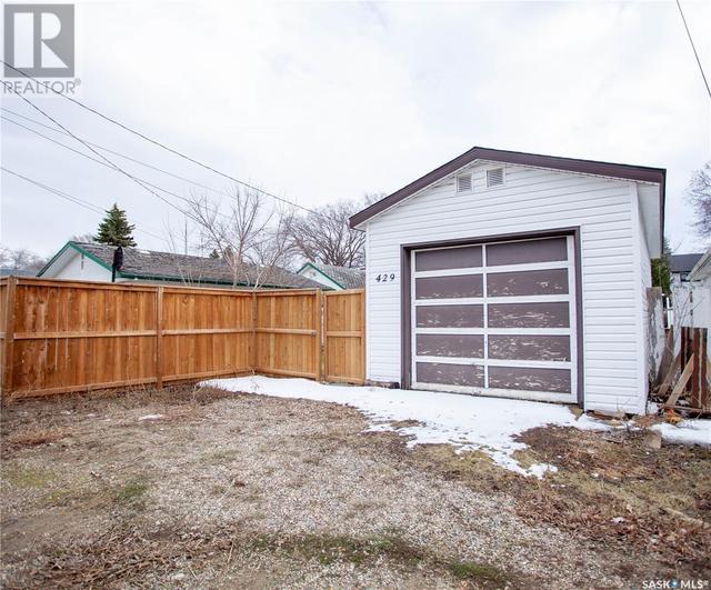 429 1st Street E, House detached with 3 bedrooms, 2 bathrooms and null parking in Saskatoon SK | Image 23