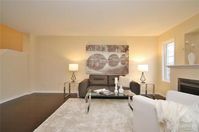 1456 Carronbridge Circle, Townhouse with 3 bedrooms, 3 bathrooms and 3 parking in Ottawa ON | Image 15