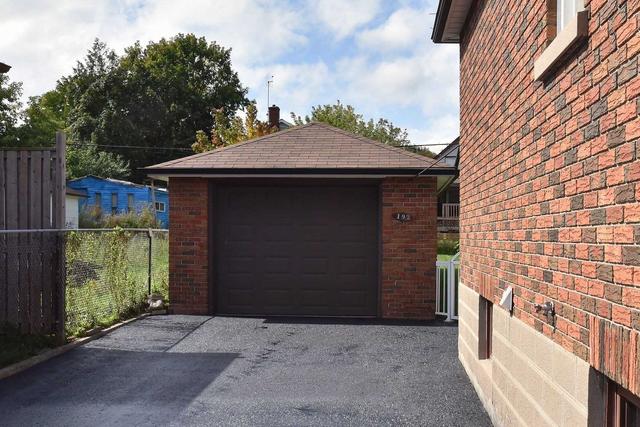 192 Chadburn St, House detached with 3 bedrooms, 2 bathrooms and 5 parking in Oshawa ON | Image 25