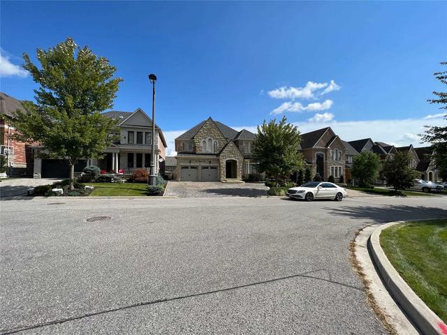 55 Goldenview Crt W, House detached with 1 bedrooms, 1 bathrooms and 1 parking in Vaughan ON | Image 1