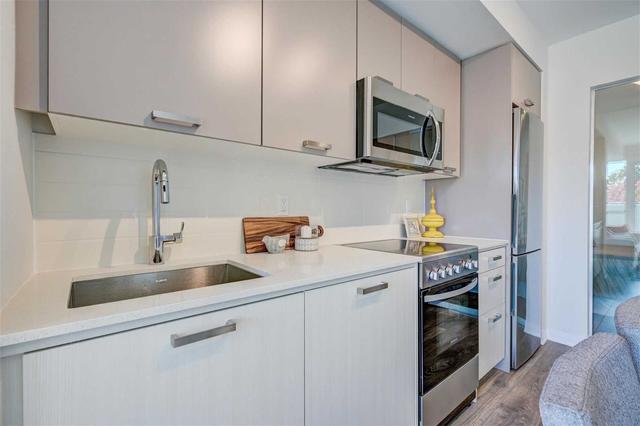 415 - 2301 Danforth Ave, Condo with 2 bedrooms, 2 bathrooms and 1 parking in Toronto ON | Image 3