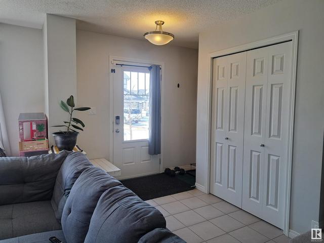 6771 Elston Ln Nw, House detached with 3 bedrooms, 2 bathrooms and null parking in Edmonton AB | Image 2