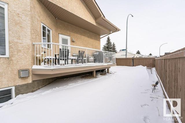9902 100 Av, House semidetached with 3 bedrooms, 3 bathrooms and 4 parking in Fort Saskatchewan AB | Image 2