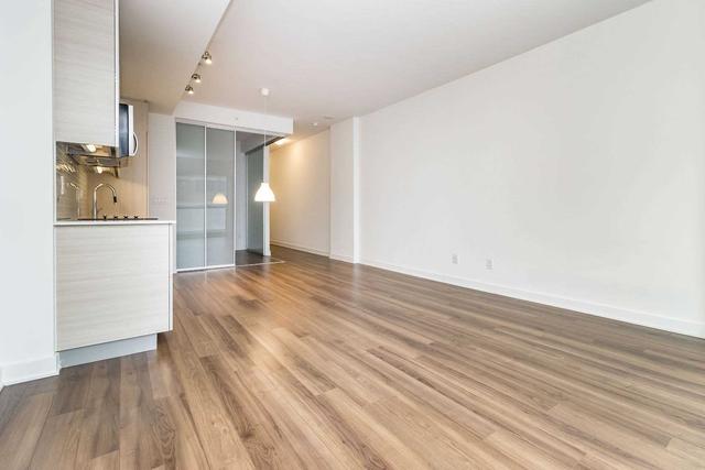 707 - 210 Simcoe St, Condo with 1 bedrooms, 1 bathrooms and 0 parking in Toronto ON | Image 6
