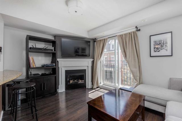 814 - 12 Laidlaw St, Townhouse with 2 bedrooms, 2 bathrooms and 1 parking in Toronto ON | Image 16