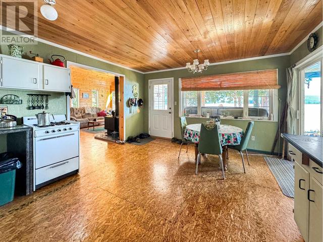 2874 Squirrel Point, House detached with 4 bedrooms, 1 bathrooms and null parking in Kitimat Stikine C (Part 1) BC | Image 15
