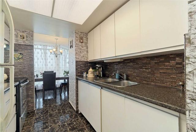 705 - 1 Rowntree Rd, Condo with 2 bedrooms, 2 bathrooms and 1 parking in Toronto ON | Image 4