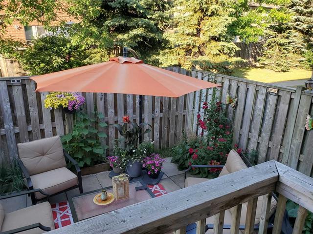 57 Spadina Rd, Townhouse with 3 bedrooms, 2 bathrooms and 2 parking in Brampton ON | Image 30