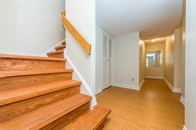 65 Cricklewood Cres, Townhouse with 3 bedrooms, 5 bathrooms and 2 parking in Markham ON | Image 26