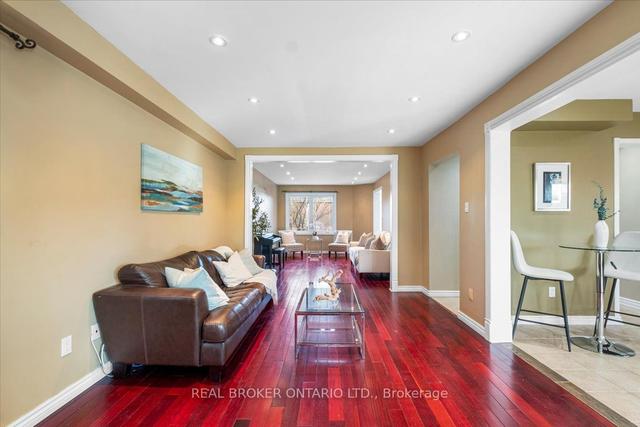 5972 Aquarius Crt, House detached with 4 bedrooms, 4 bathrooms and 6 parking in Mississauga ON | Image 4