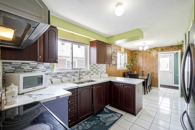 3084 Mallbridge Cres, House semidetached with 3 bedrooms, 3 bathrooms and 4 parking in Mississauga ON | Image 11