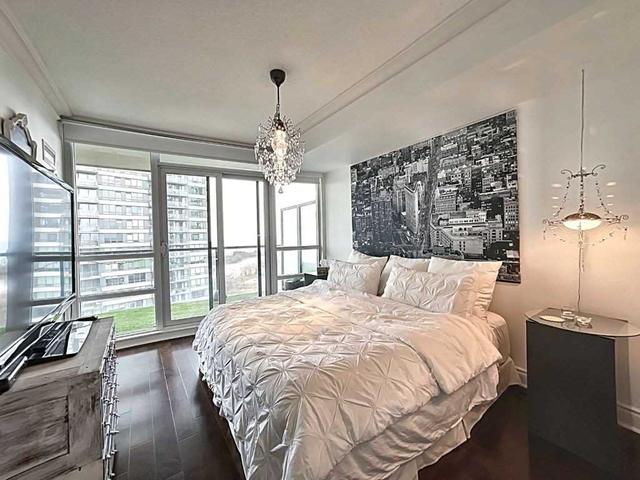1606 - 15 Legion Rd, Condo with 2 bedrooms, 2 bathrooms and 1 parking in Toronto ON | Image 10