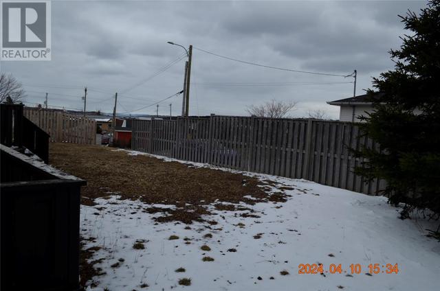 3 Bay Roberts Drive, House attached with 3 bedrooms, 2 bathrooms and null parking in Bay Roberts NL | Image 4