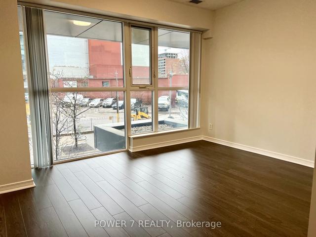 102 - 352 Front St W, Townhouse with 2 bedrooms, 2 bathrooms and 0 parking in Toronto ON | Image 18