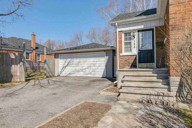 168 Cadillac Ave N, House detached with 3 bedrooms, 2 bathrooms and 5 parking in Oshawa ON | Image 37