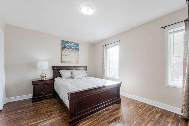 104 Tianalee Cres, House attached with 3 bedrooms, 4 bathrooms and 4 parking in Brampton ON | Image 14