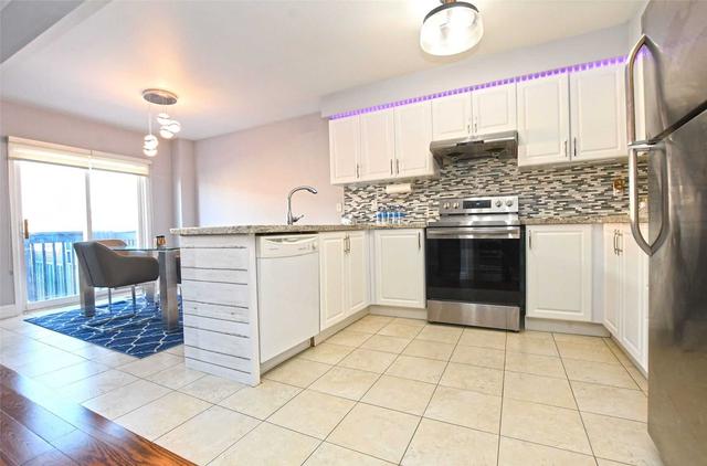27 Farthingale Cres, House semidetached with 4 bedrooms, 3 bathrooms and 3 parking in Brampton ON | Image 6