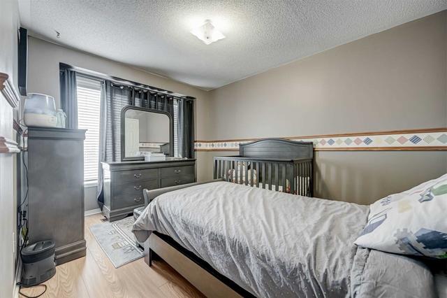 25 Kenwood Dr, Townhouse with 3 bedrooms, 3 bathrooms and 2 parking in Brampton ON | Image 17