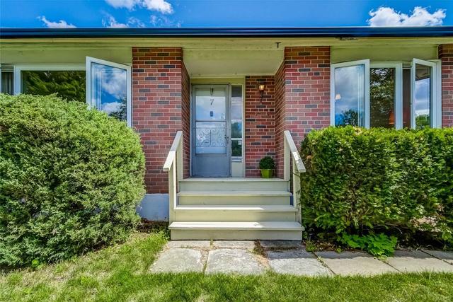 7 Marlebon Rd, House detached with 3 bedrooms, 2 bathrooms and 4 parking in Toronto ON | Image 12