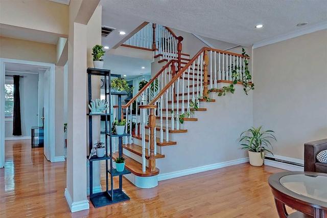 980 Warden Ave, House detached with 5 bedrooms, 4 bathrooms and 8 parking in Toronto ON | Image 9
