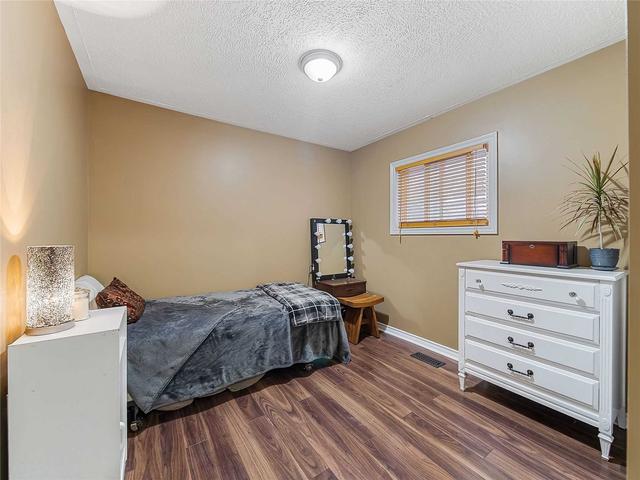 348 West St, House detached with 2 bedrooms, 2 bathrooms and 5 parking in Brantford ON | Image 5