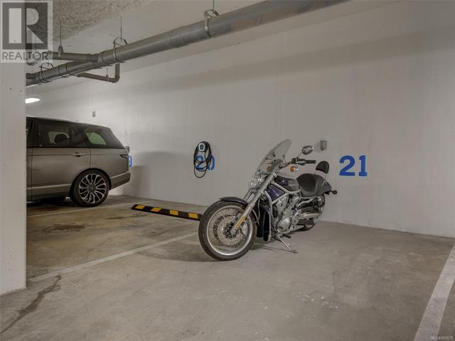 2 PARKING STALLS WITH EV CHARGER INCLUDED | Image 43