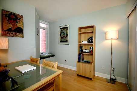 211 - 415 Jarvis St, Townhouse with 2 bedrooms, 1 bathrooms and 1 parking in Toronto ON | Image 8