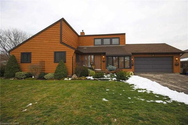 4 Millikin Dr, House detached with 3 bedrooms, 3 bathrooms and 8 parking in Hamilton ON | Image 1