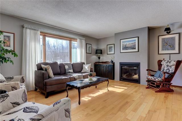 702851 Sideroad 5, House detached with 4 bedrooms, 2 bathrooms and 6 parking in Chatsworth ON | Image 6