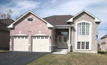 404 Frontier Crt, House detached with 3 bedrooms, 3 bathrooms and 2 parking in Pickering ON | Image 1