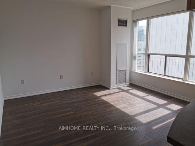 1504 - 909 Bay St, Condo with 0 bedrooms, 1 bathrooms and 1 parking in Toronto ON | Image 5