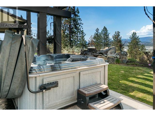 5500 Rockface Road, House detached with 4 bedrooms, 3 bathrooms and 8 parking in Central Okanagan BC | Image 92