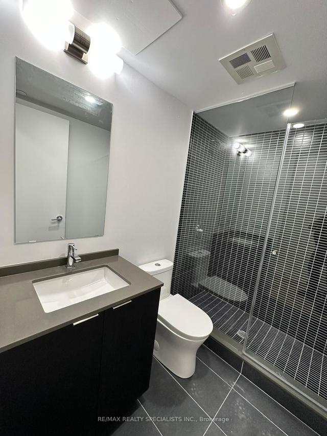 720 - 1 Jarvis St, Condo with 1 bedrooms, 1 bathrooms and 0 parking in Hamilton ON | Image 4