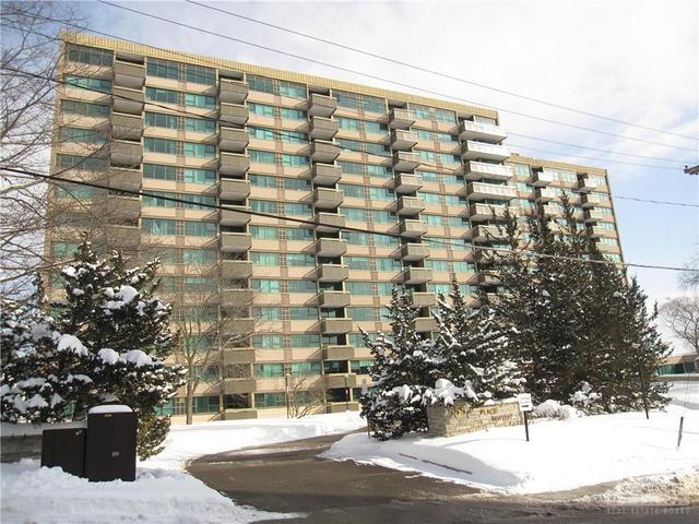 106 - 555 Brittany Drive, Condo with 2 bedrooms, 2 bathrooms and 1 parking in Ottawa ON | Card Image