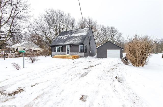 3815 Highway 3 Highway E, House detached with 3 bedrooms, 1 bathrooms and 4 parking in Port Colborne ON | Image 3