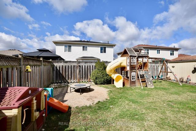 27 Stonemount Cres N, House detached with 2 bedrooms, 3 bathrooms and 6 parking in Essa ON | Image 18