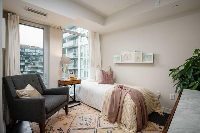 1216 - 525 Adelaide St W, Condo with 3 bedrooms, 2 bathrooms and 1 parking in Toronto ON | Image 20