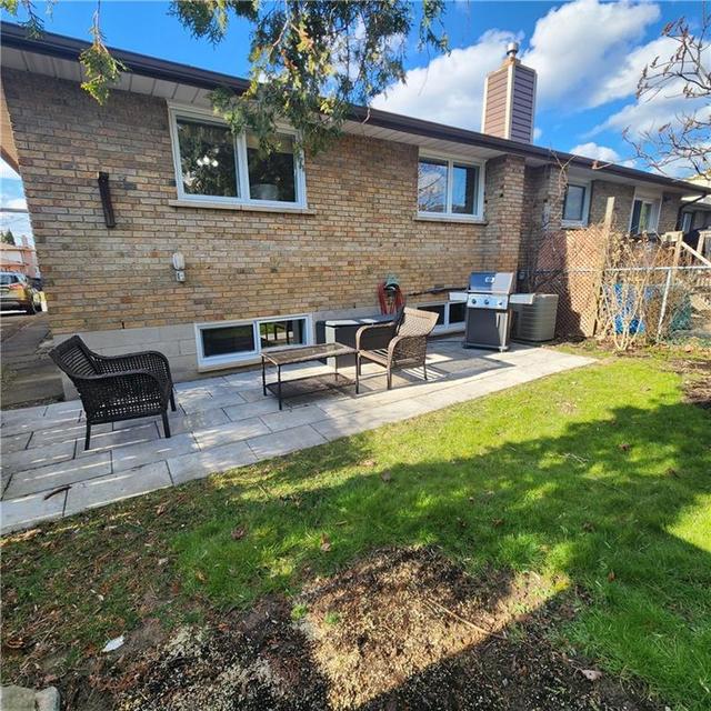 93 Adis Avenue, House semidetached with 4 bedrooms, 2 bathrooms and 2 parking in Hamilton ON | Image 25