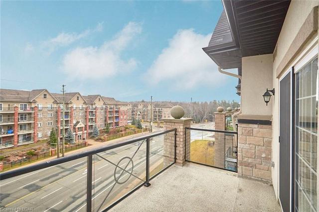 404 - 40 Ferndale Drive S, House attached with 0 bedrooms, 1 bathrooms and 1 parking in Barrie ON | Image 2
